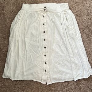 White Skirt with pockets